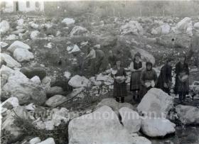 Οι γυναίκες κρατάνε τα βάρη